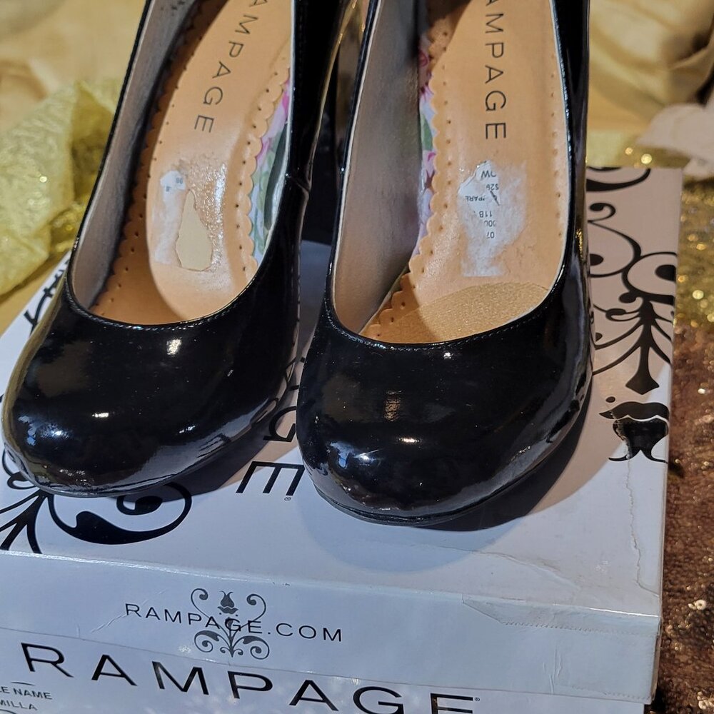 Women's black 4 heel pump in size 6.5 by Rampage